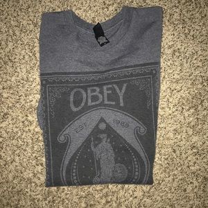 Men’s obey t shirt